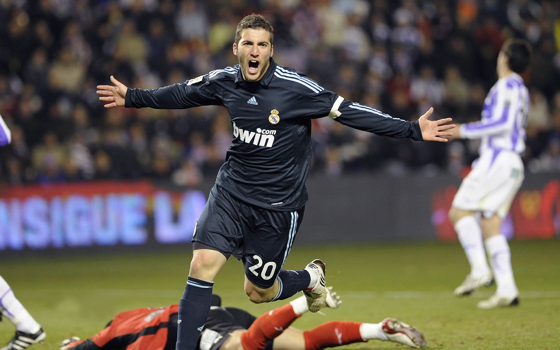 国家体育总局通报校园足球特色学校扩展计划，教育部_全国已认定2.7万所校园足球特色学校