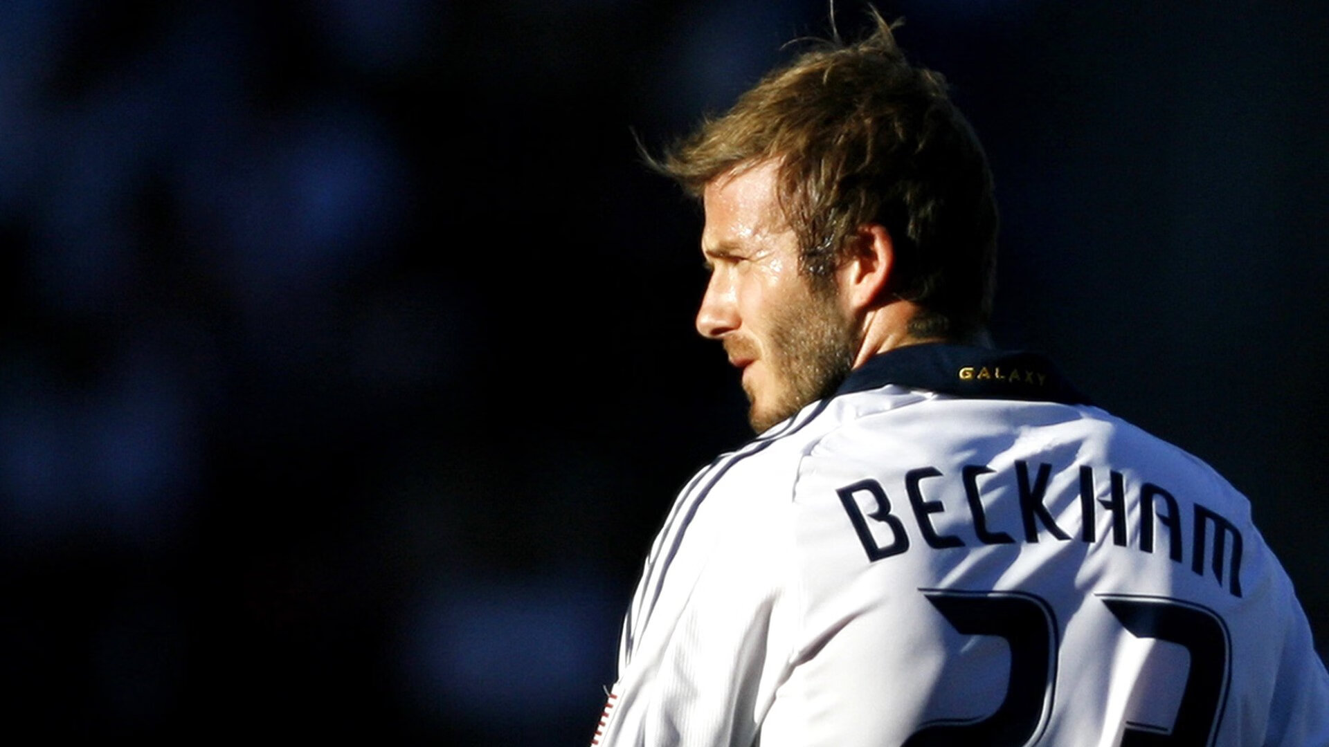 奥预赛中国队夺冠 球迷集体庆祝辉煌时刻，中国奥预赛直播